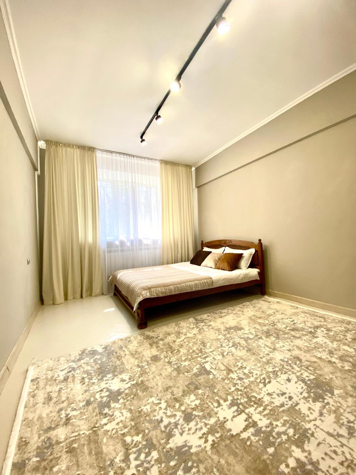 Apartment 3х комнатная на валиханова *